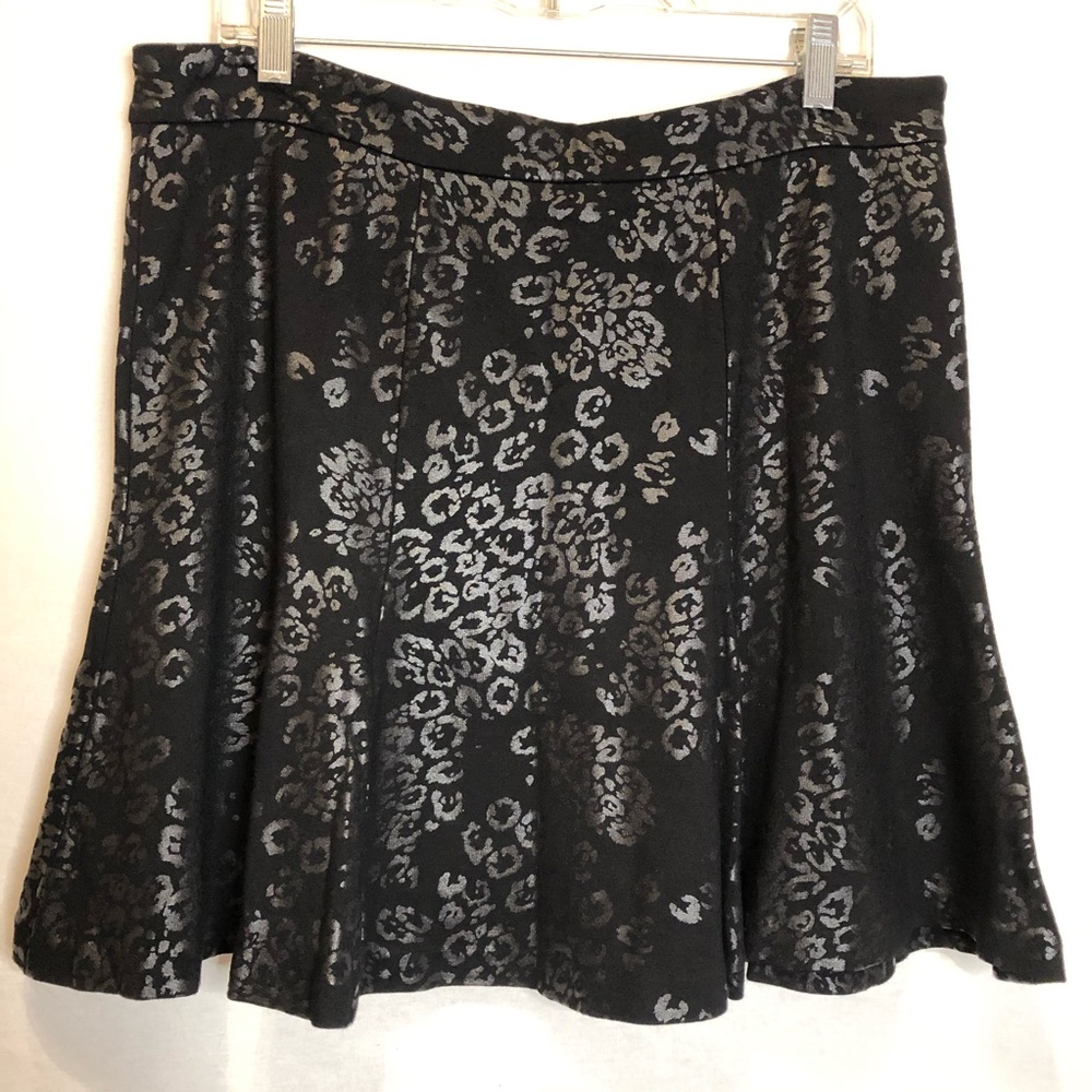 Barney’s of New York black leopard print skirt